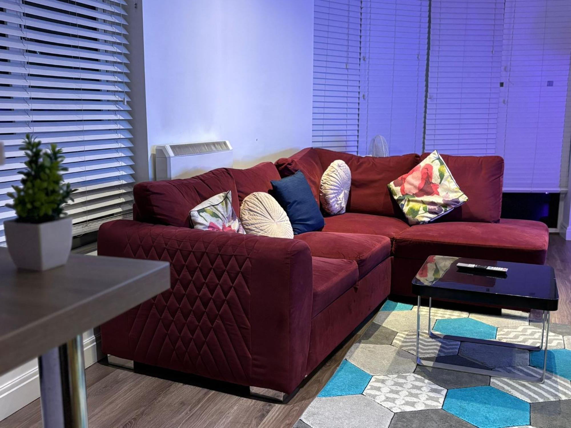 24-7 Secured City Centre Apartments With Free Underground Parking And Wifi Birmingham Bagian luar foto