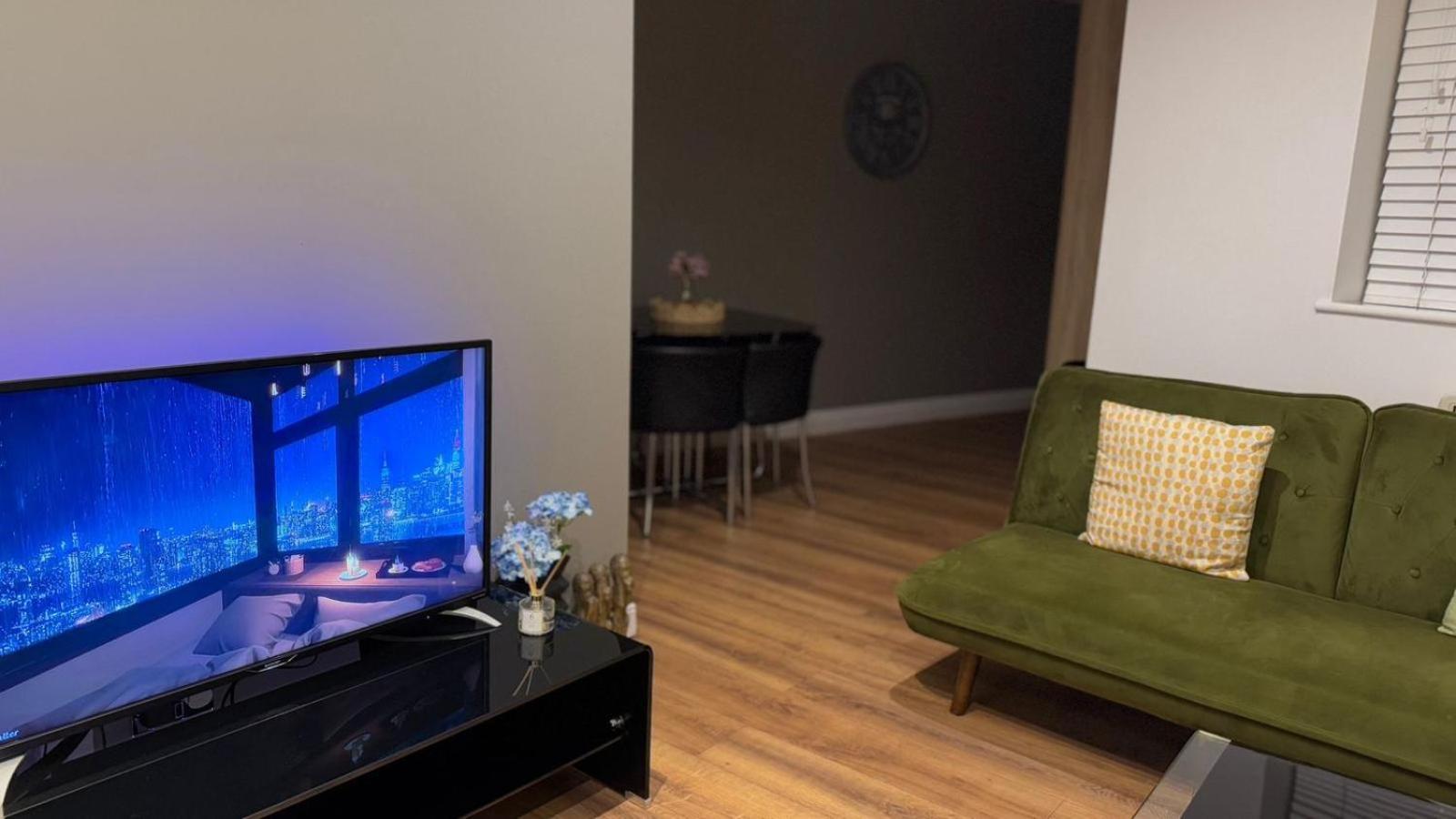 24-7 Secured City Centre Apartments With Free Underground Parking And Wifi Birmingham Bagian luar foto
