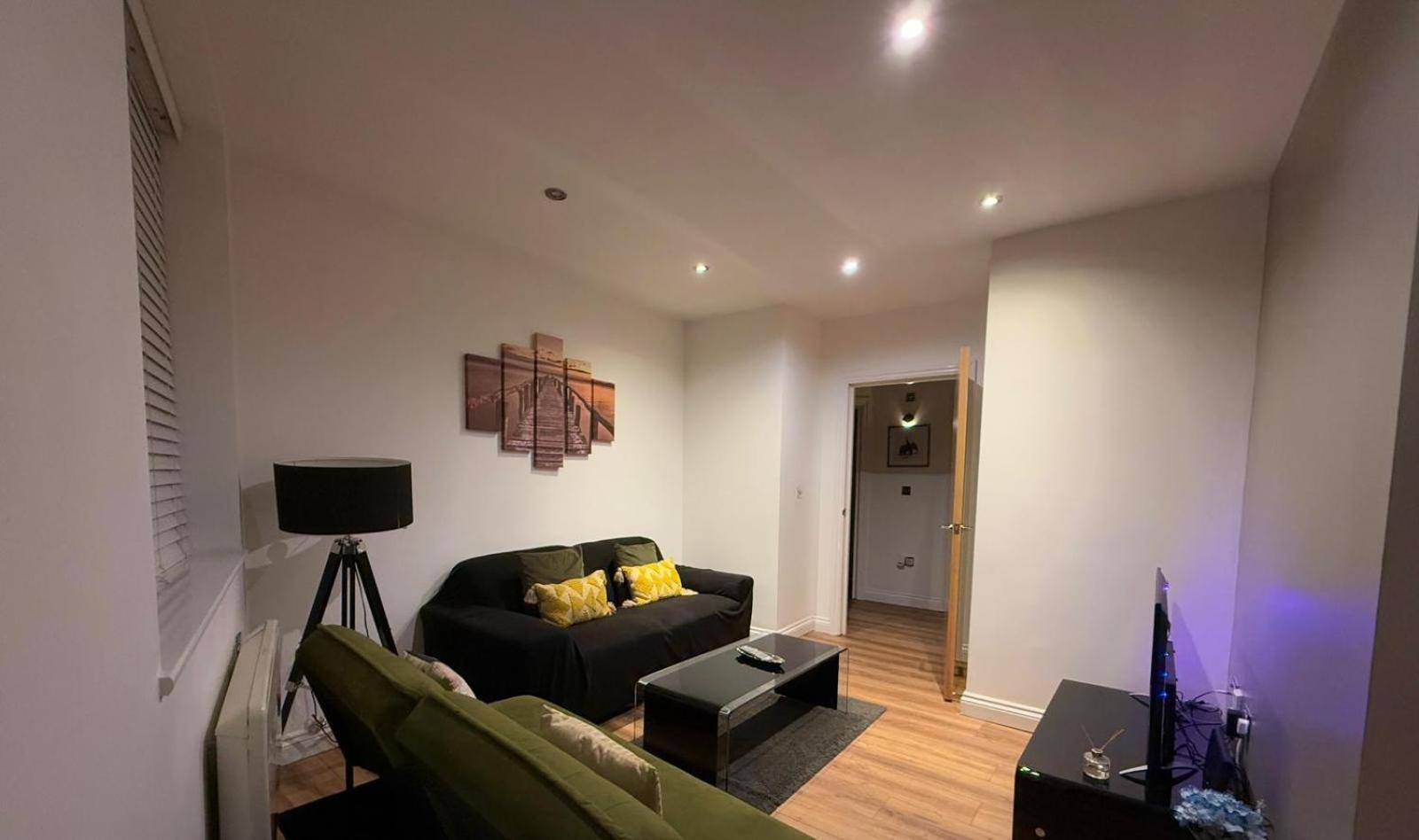 24-7 Secured City Centre Apartments With Free Underground Parking And Wifi Birmingham Bagian luar foto